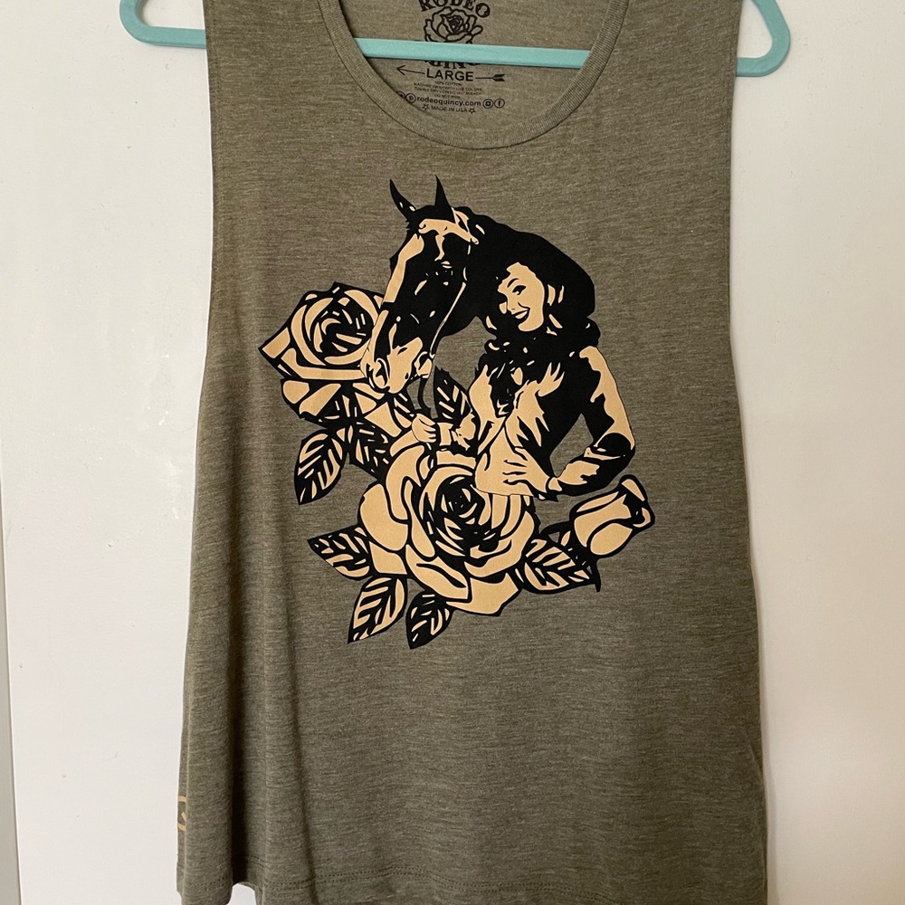 Super cute muscle tank perfect for summer concerts!